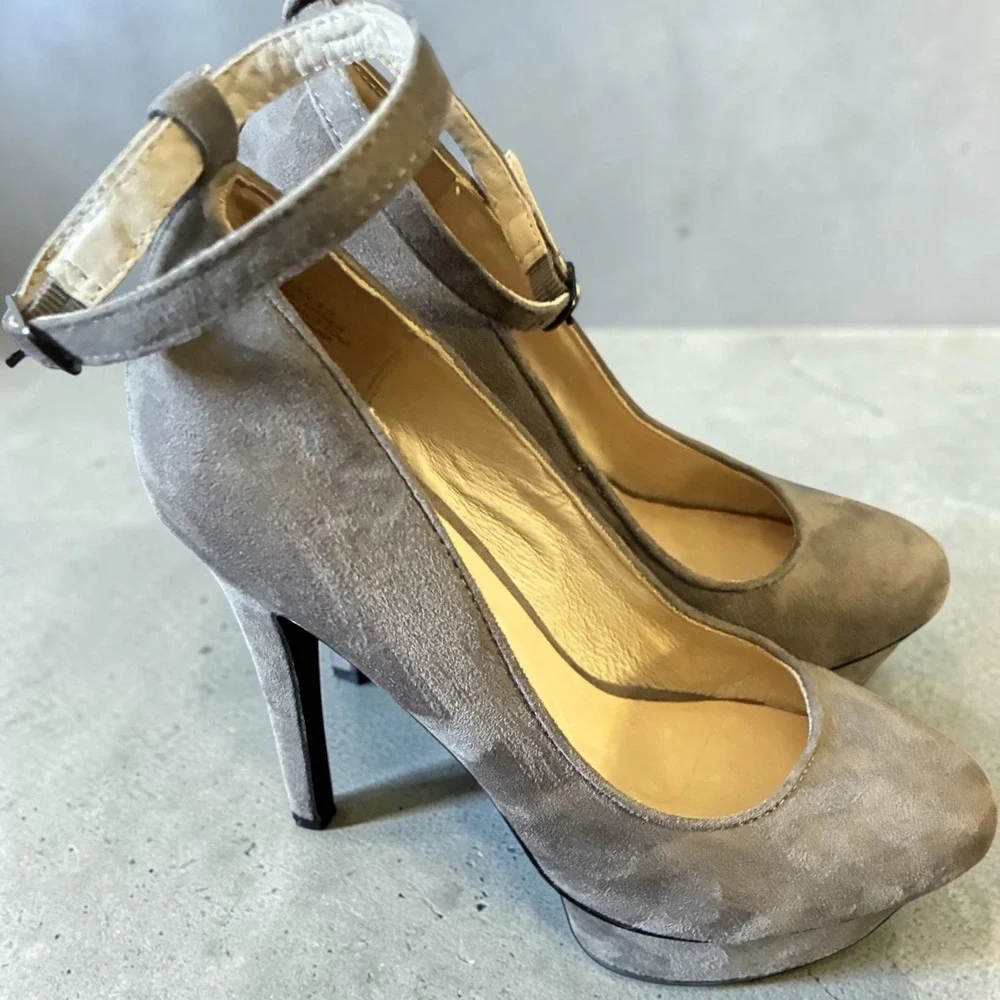 Zigi Soho Lavern Grey Faux Suede Platform Ankle Strap Pumps Heels Size 6.5